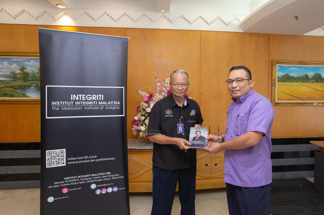 Kunjungan hormat daripada Majlis Bandaraya Melaka Bersejarah (MBMB)