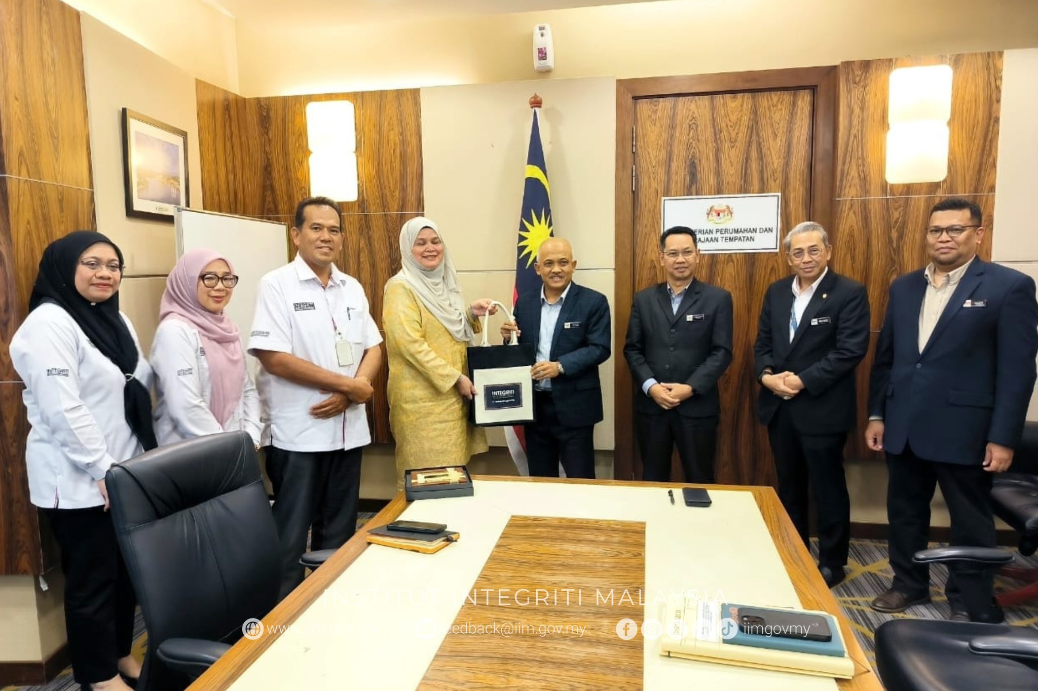 Institut Integriti Malaysia (IIM) dan Kementerian Perumahan dan Kerajaan Tempatan (KPKT) memperkukuh kerjasama strategik dalam pelaksanaan Sistem Pengurusan Integriti dan Governans (SPINE)