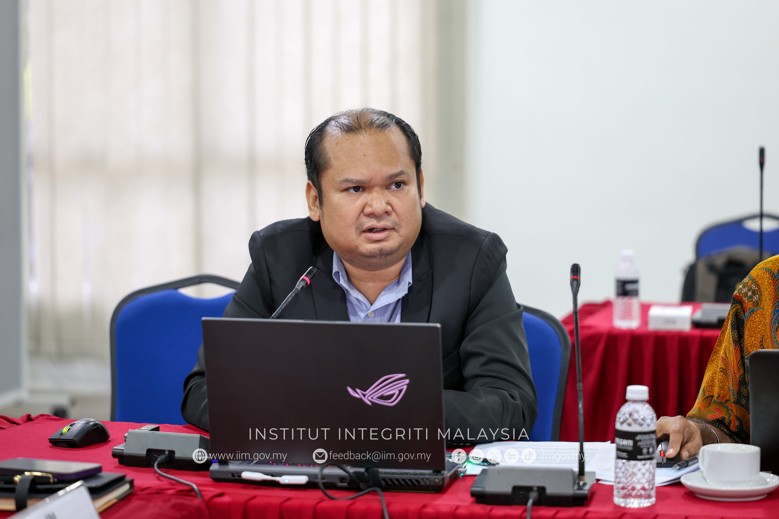 SESI PERBINCANGAN MEJA BULAT BAGI MODUL INTEGRITI KEPIMPINAN MASYARAKAT (MIKM)