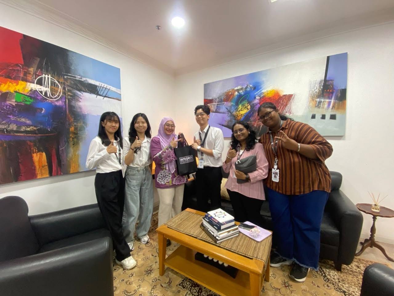 Kunjungan pelajar INTI International University