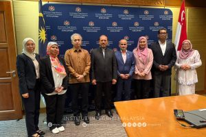 Lawatan kerja dan kajian penanda aras antarabangsa di Singapura