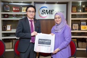 Kunjungan hormat dan lawatan kerja ke Perbadanan Perusahaan Kecil & Sederhana Malaysia (SME Corp)
